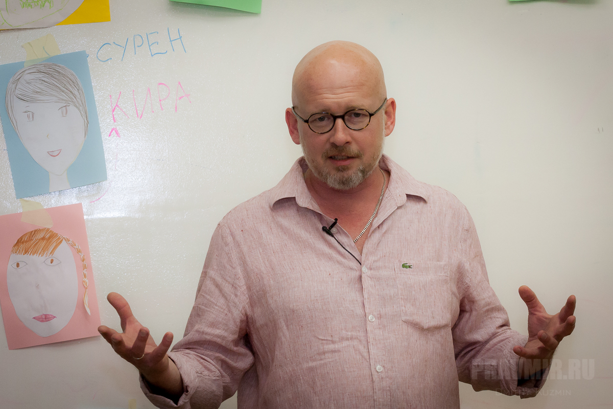 Валерий Панюшкин прочел открытую лекцию об инклюзивном обучении и общении особенных детей