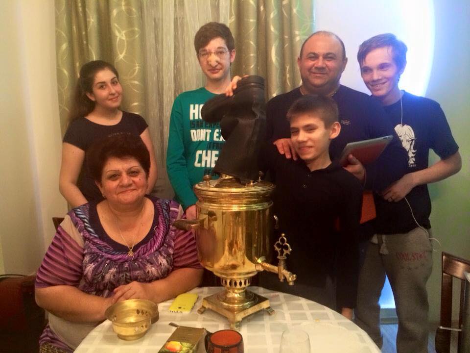 Олег Латышев приехал домой после лечения и операции в Индии!