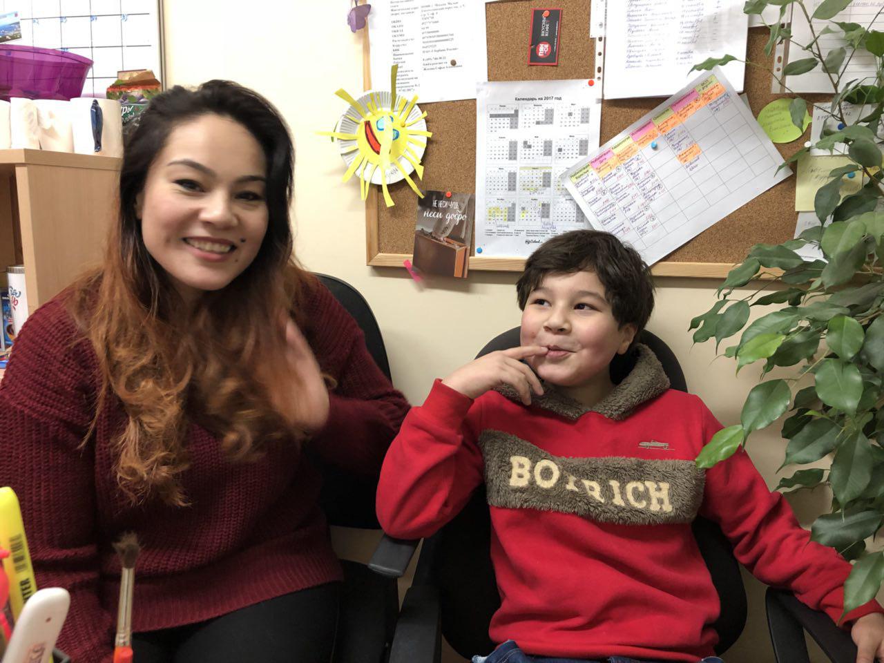 Камилов Масрур поздравляет с Новым Годом