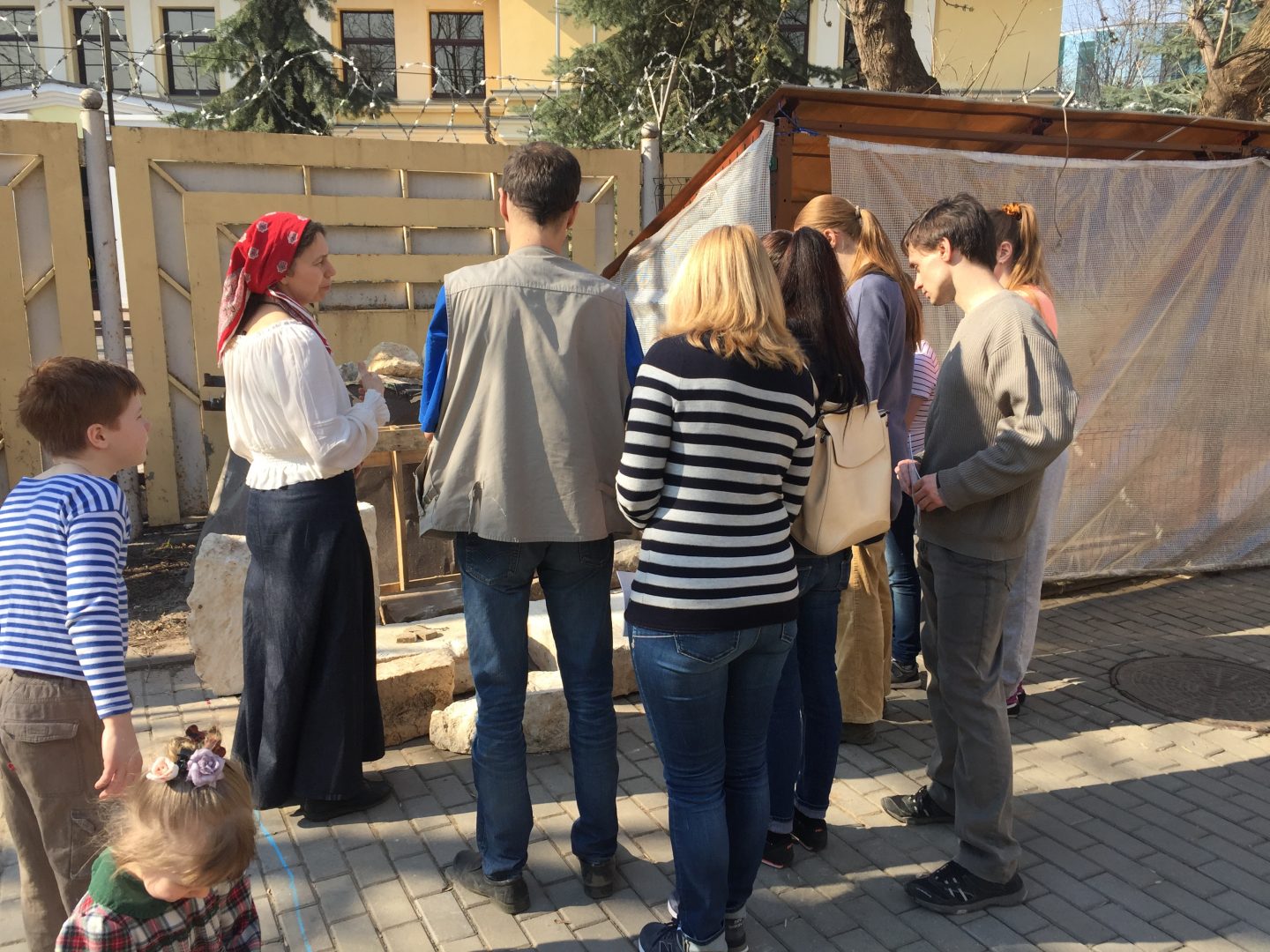 Воскресный субботник и лекция о Златоустовском монастыре проведены!