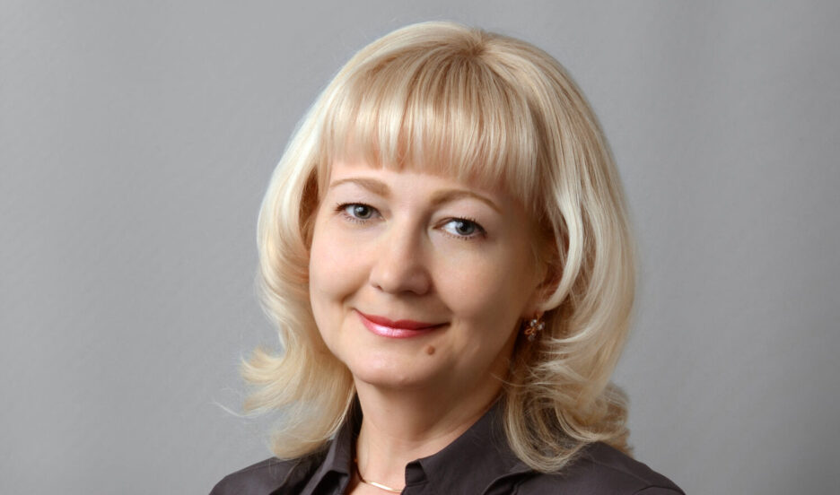 Наумова Елена: Резкая боль в голове была симптомом кровоизлияния