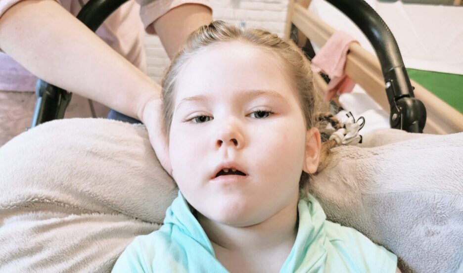 Девочке нужна длительная реабилитация, чтобы вернуться к полноценной жизни