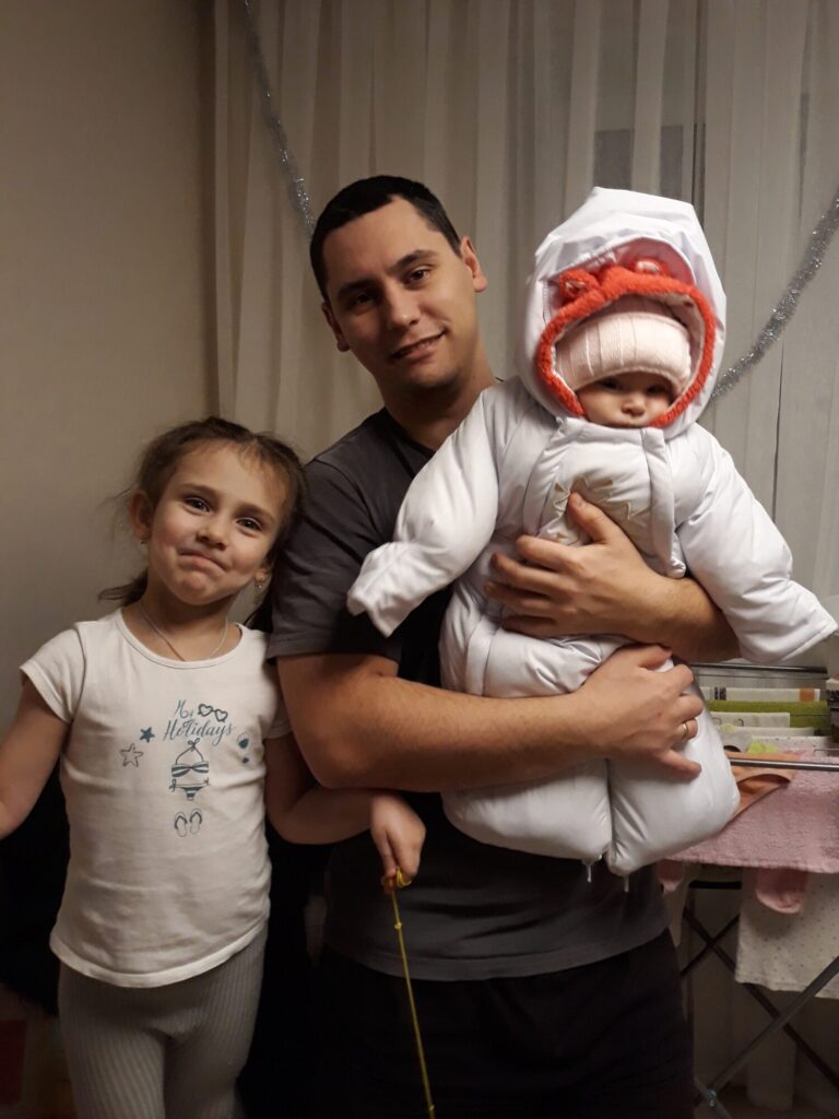 Иван Ледян с дочками