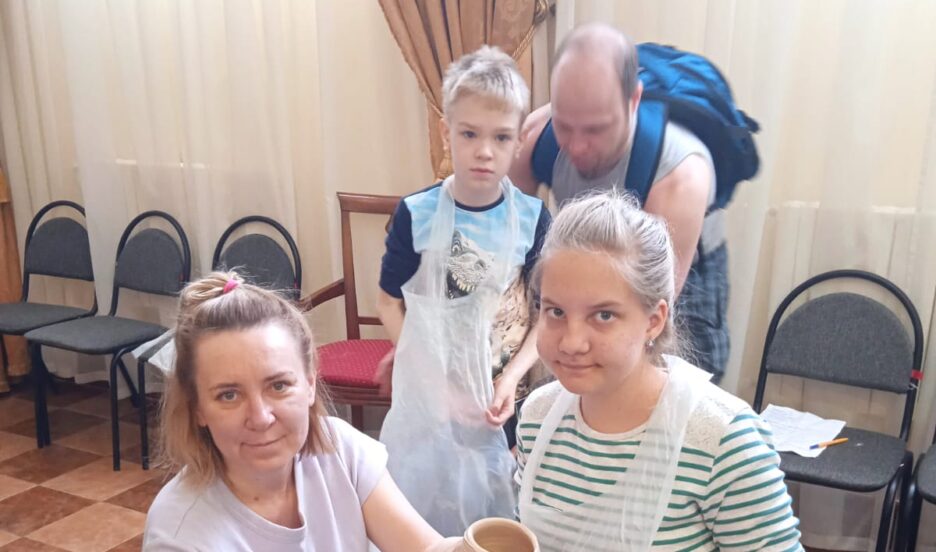 Благодаря вашей помощи дети из многодетных и малоимущих семей получат сладкие подарки