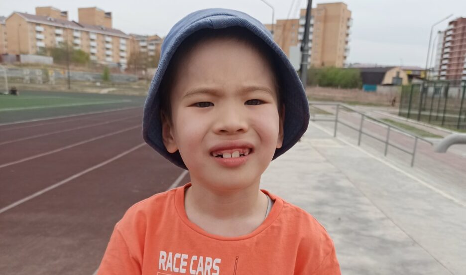 Максим Пунцыков: До четырех лет Максим был обычным мальчишкой