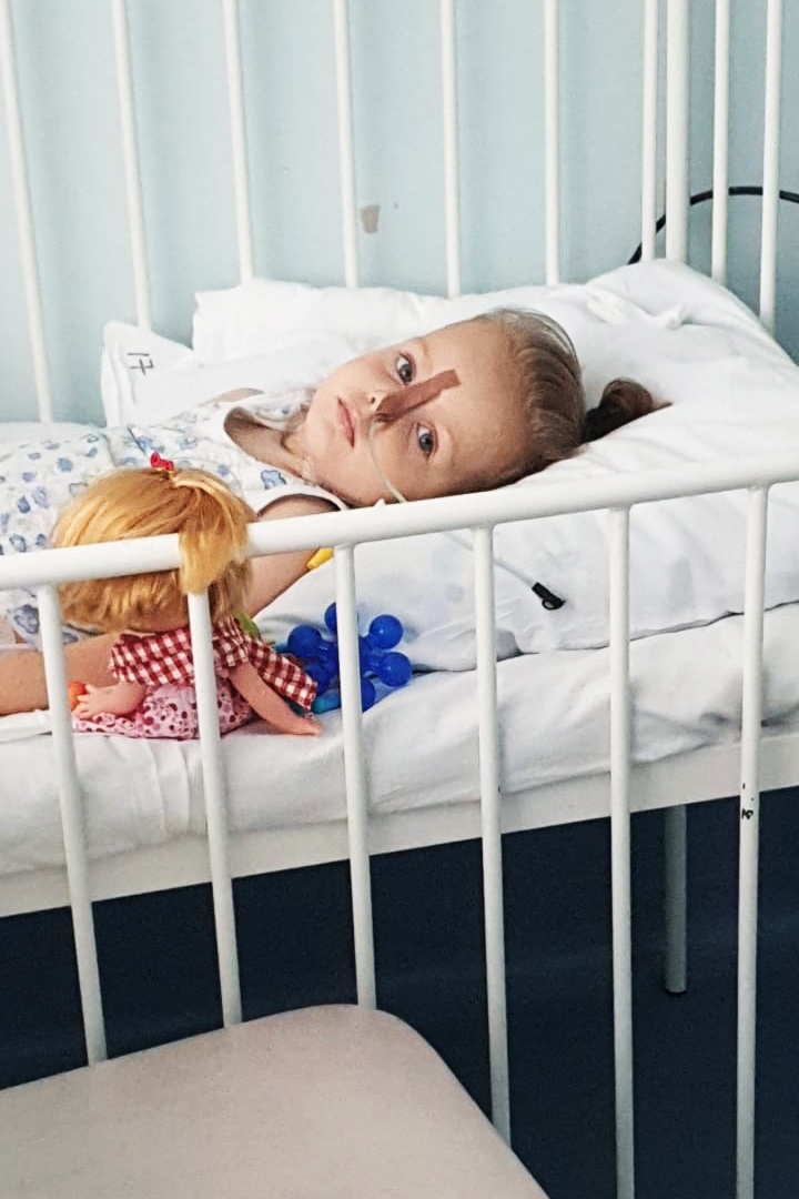 Бабина Есения. Мама думала, что у Есении режутся зубки, поэтому и ...