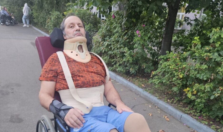 Каждый день для Алексея  — это борьба за контроль над собственным телом