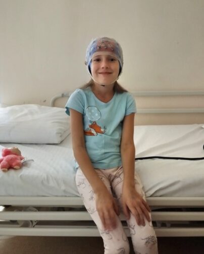 До 7 лет Полина росла здоровой, болела редко, но внезапно у нее развился отек мозга