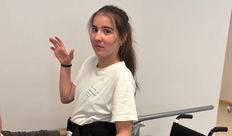 После соревнований по дуатлону девушка нырнула в бассейн и сломала позвночник