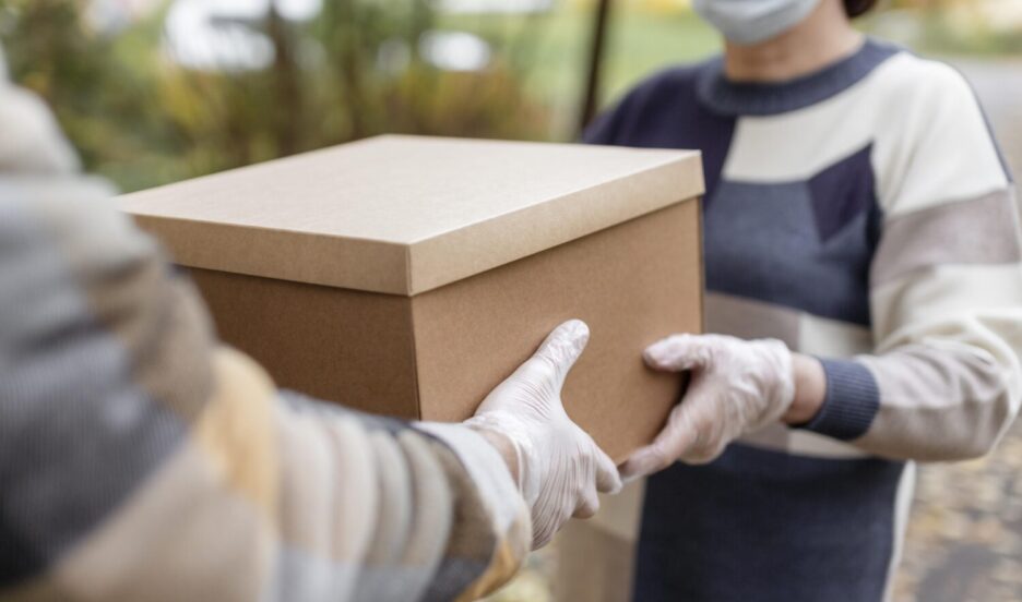 Четверым детям нечего носить