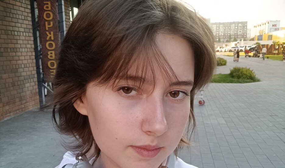 Девушке необходима реабилитация после тяжелого лечения