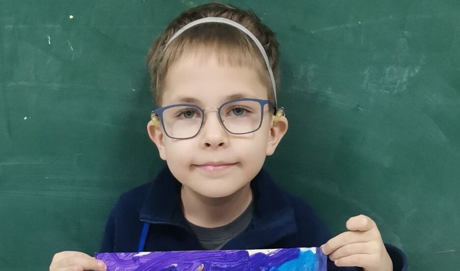 Мальчику нужен курс реабилитации, чтобы речь стала по-настоящему живой