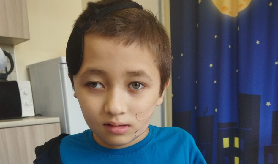 Он мечтает снова играть в футбол и помогать маме готовить блины