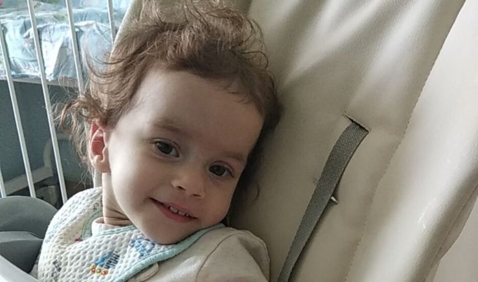 Без специального питания девочка не сможет говорить, ходить и учиться как обычные дети